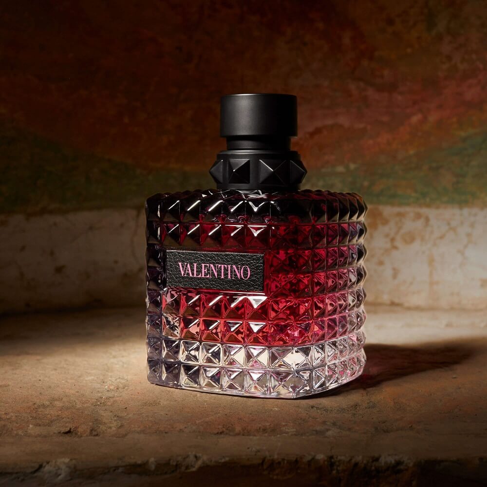 Valentino perfumes with diverse aromas including fresh florals, rich musks, warm woods, and sparkling citrus accords